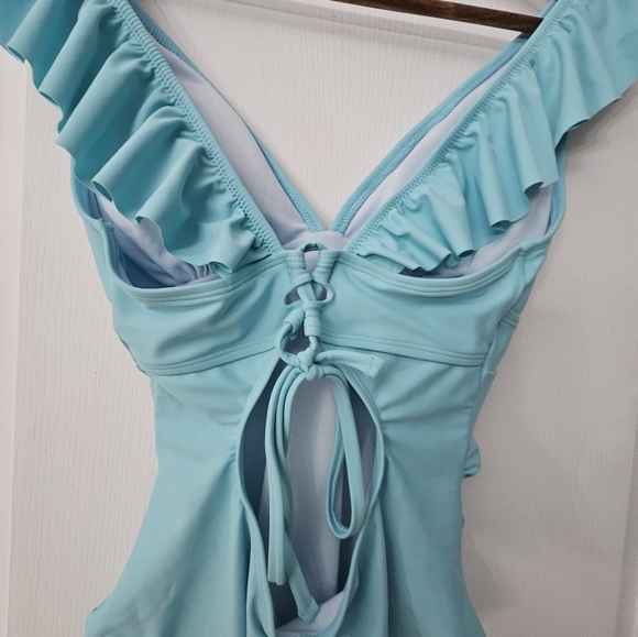 Cupshe one piece turquoise bathing suit w/ strappy back SZ M NWT - Picture 6 of 9